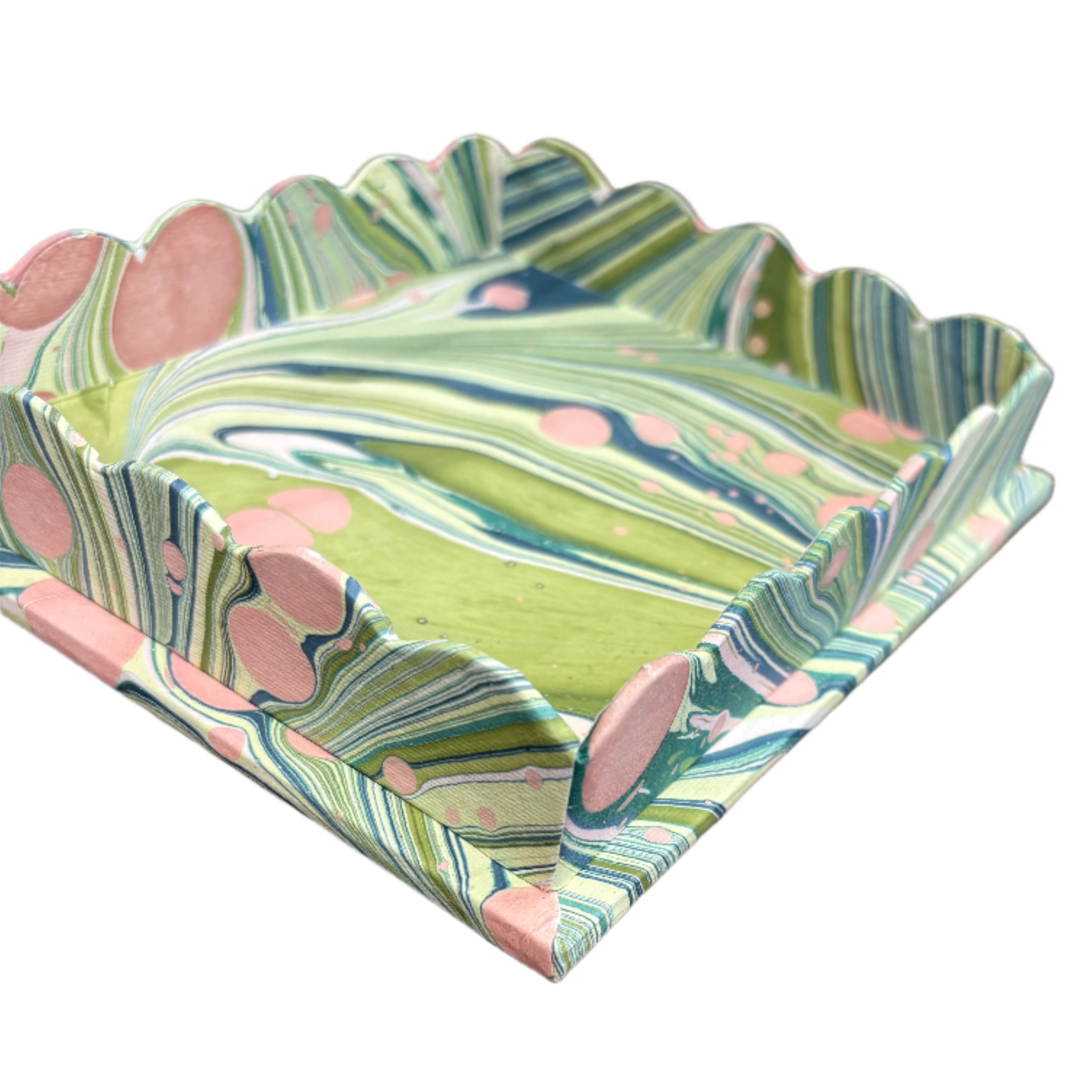 side view of scallop edge of marbleized paper tray
