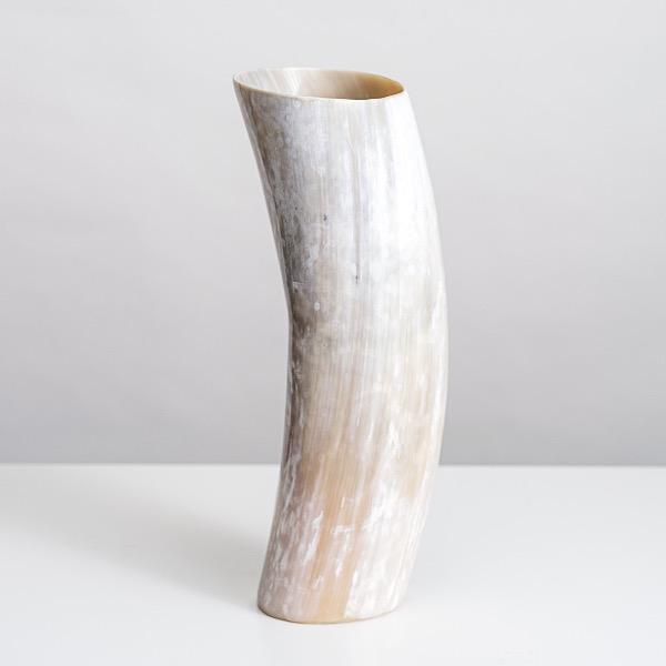 horn vase