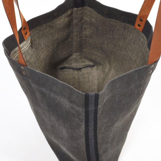 inside capacity of dark grey Belgian linen shoulder bag